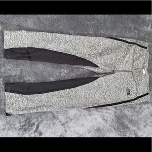 Women’s north face cropped leggings